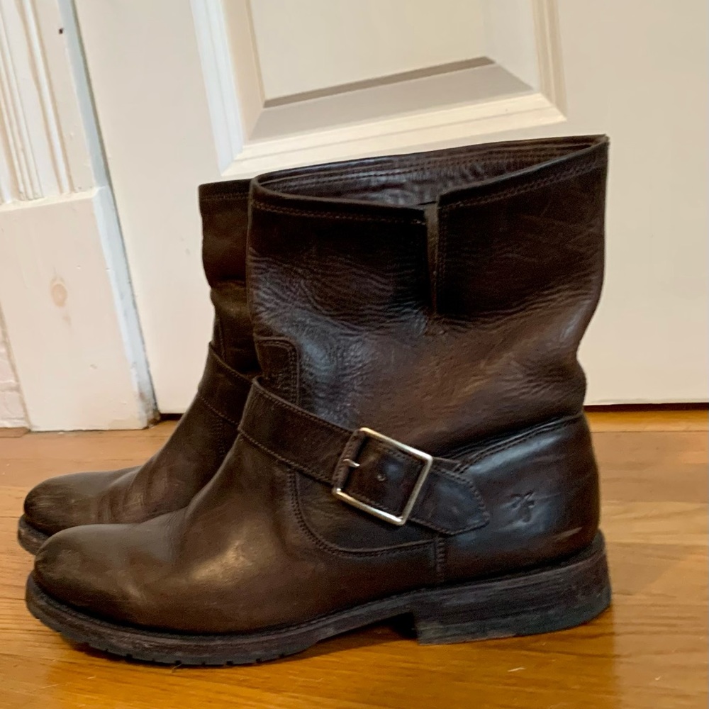 Frye Veronica Booties size 9